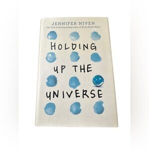 Holding Up The Universe By Jennifer Niven (Hardback - Like New) 📖🩵